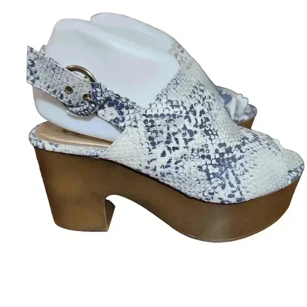 Qupid Sling Back Chunky Platforms. Size 7